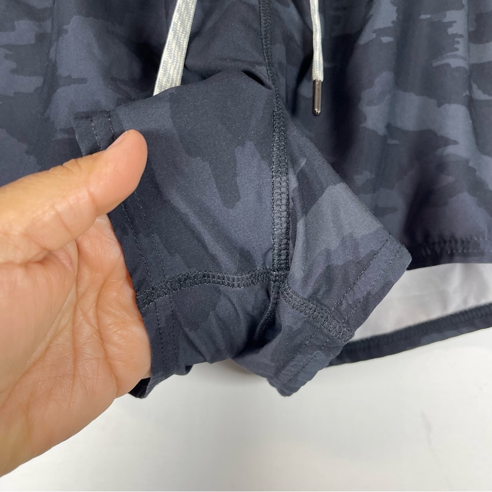 Vuori Clementine  Black Athletic Shorts Lightweight Performance Sz:S - Picture 7 of 9